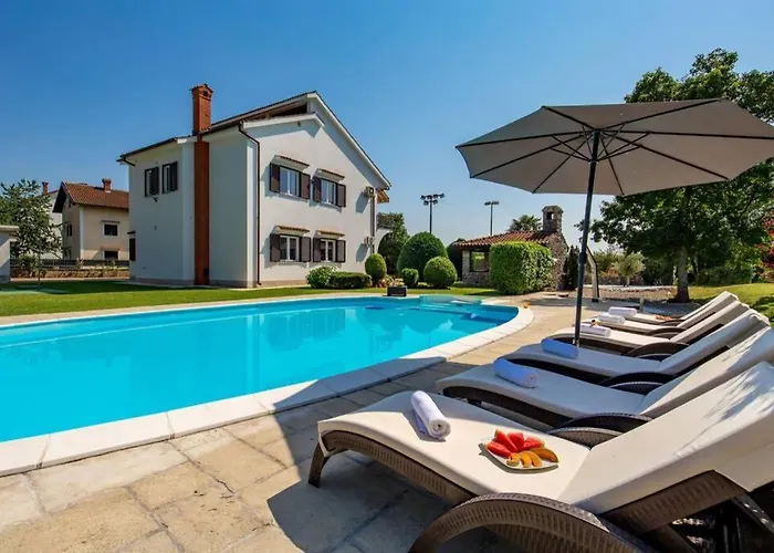 Holiday House With Swimming Pool Villa Viskovo foto