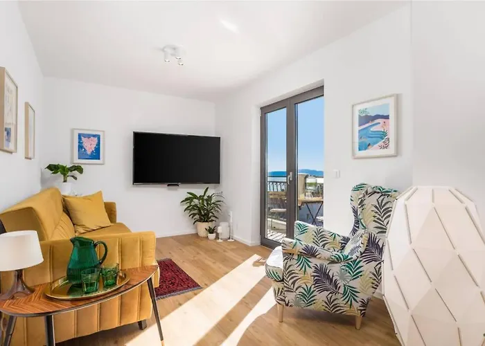 foto di Big Family Apartment By Villa Commodore Ičići