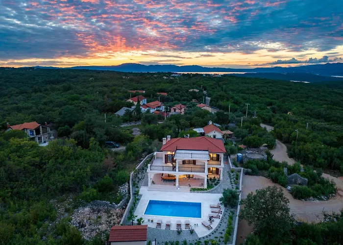 Luxury Villa Glabrova With Pool And Sauna Near The Sea On Krk Island Gostinjac foto