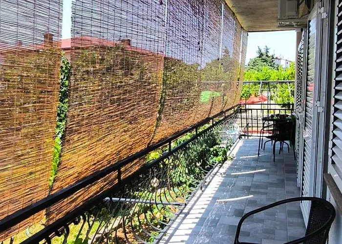 Fidelis Apartment - Walk To The Beach In Minutes Novi Vinodolski foto