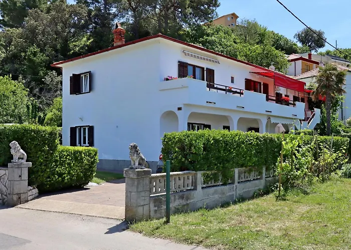 Apartment Supetarska Draga - Donja 5030Aの写真