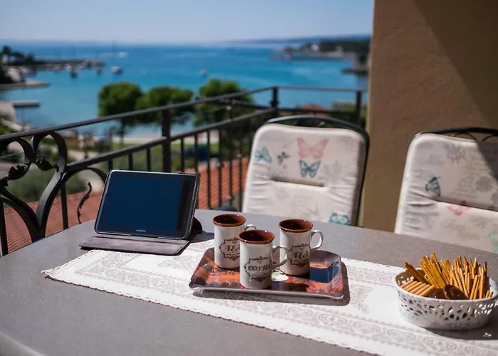 foto di Apartments Iva Near The Sea Krk Town