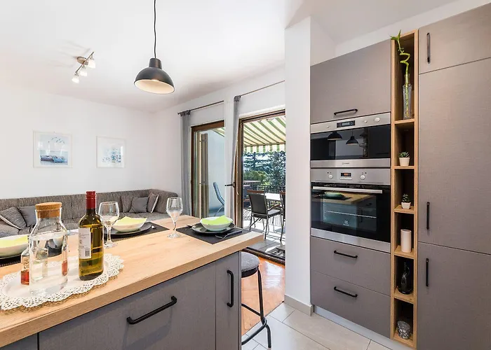 صورة Bezauberndes Apartment Nur 150 Meter Zum Strand Mit Meerblick, Grill, Wifi سيلتسي