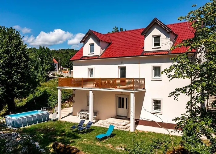 Lovely Home In Zlobin With Sauna Foto