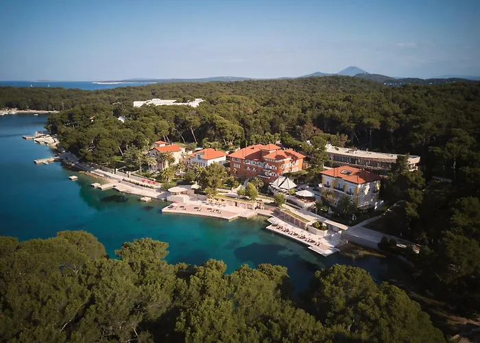 Boutique Hotel Alhambra Mali Losinj photo