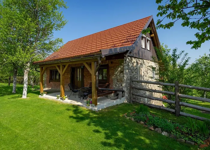 foto di Holiday Home Haus In Sleme Skradsko Mit Whirlpool Und Parkplatz By Interhome Zrnovac