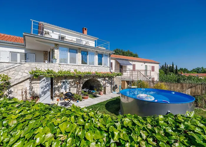 Фото Holiday House Little Oasis Krk Kras