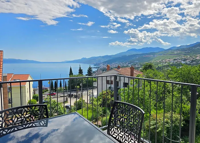 Apartment Moonhlight With Private Rooftop Terrace Matulji képek